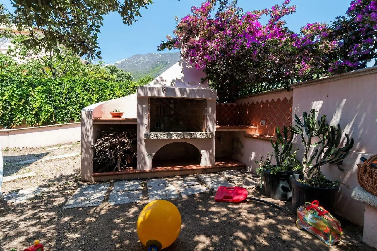 Calagonone Villetta Con Giardino E Barbecue Кала-Гононе