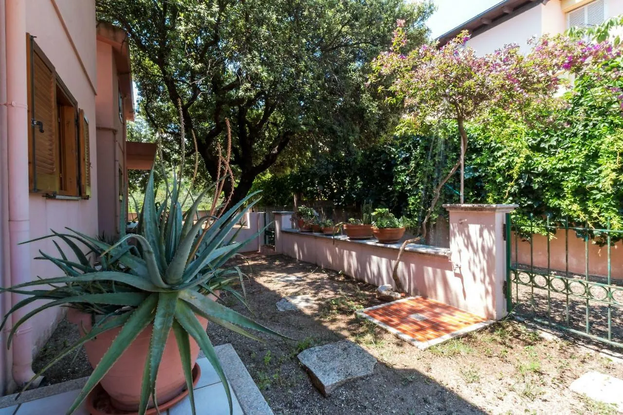 Calagonone Villetta Con Giardino E Barbecue Кала-Гононе 0*,  Италия